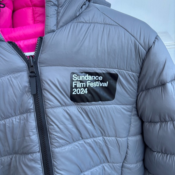 KENNETH COLE Sundance Film Festival Winter Puffer Jacket with Hood - Picture 3 of 9
